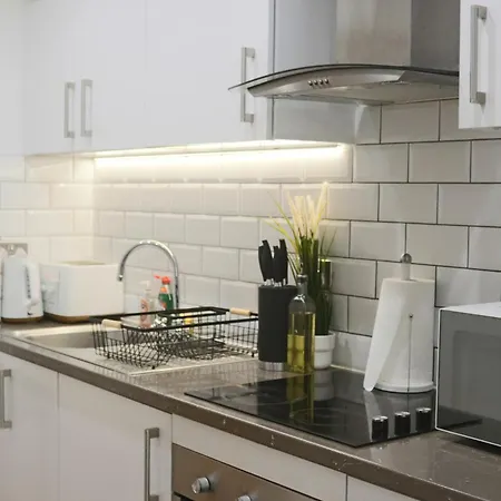Truffle Suite -City Centre Sleeps Upto 6 - Near Utilita Arena, Icc - Pool Table & Free Wifi Birmingham Exterior photo