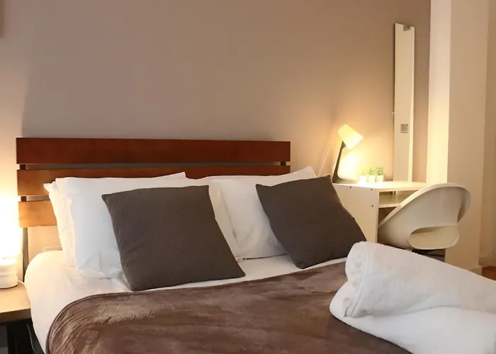 Truffle Suite -City Centre Sleeps Upto 6 - Near Utilita Arena, Icc - Pool Table & Free Wifi